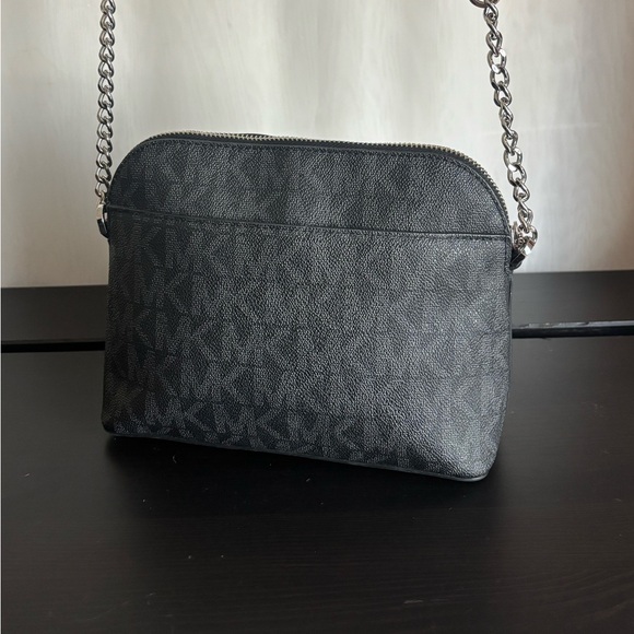Michael Kors Jet Set Black Crossbody Bag • Chain Strap • Like New - Picture 4 of 8